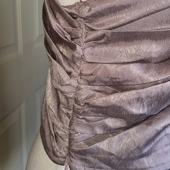NWT Fiestar One Shoulder Top Side Zip Ruched Detail Shimmering Mauve Size Large - Picture 7 of 14